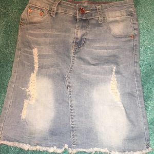 Fitted Skirt with ripples